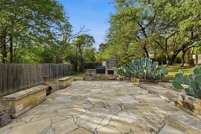 Building Photo - 5813 Miramonte Dr