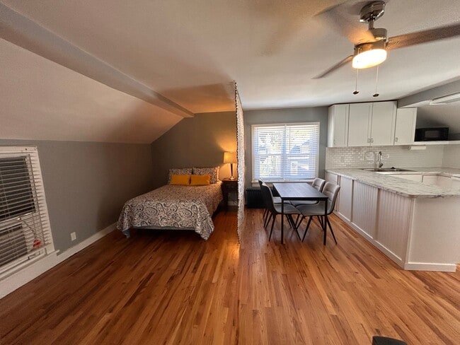 Building Photo - Beautiful, Spacious Studio – Fully Remodel...
