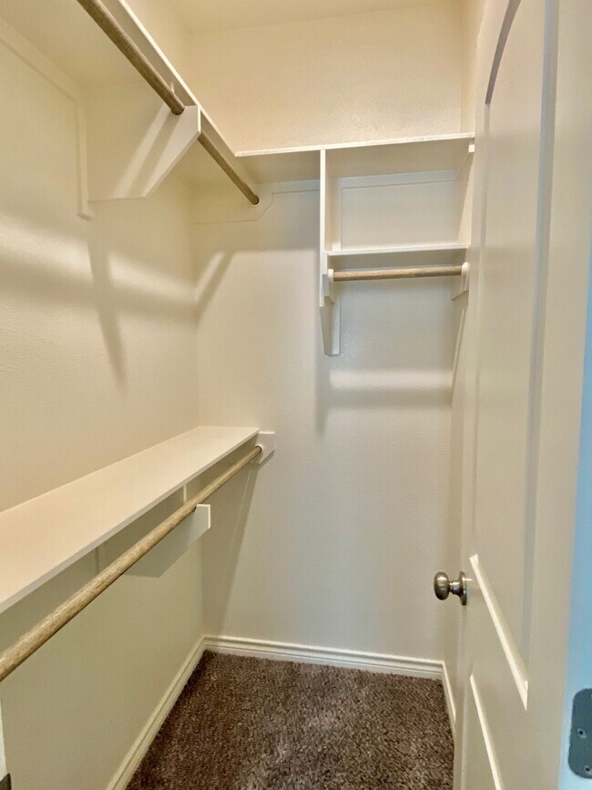 Building Photo - 1512 Dansby St