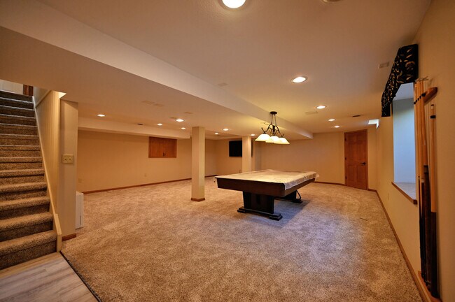 Building Photo - 202 Lac La Belle Dr