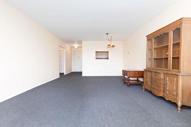 Building Photo - 1374 Midland Ave