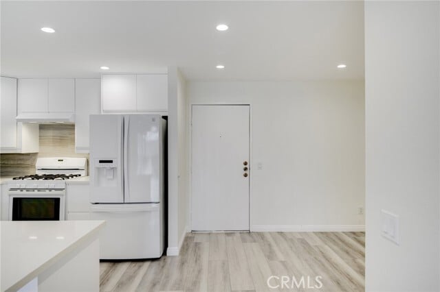 Building Photo - 330 N Jackson St