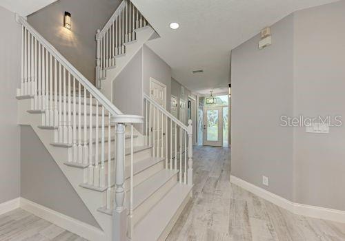 Building Photo - 1648 Bayshore Dr