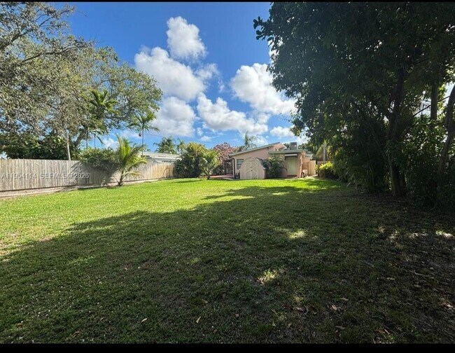 Building Photo - 2719 Taylor St