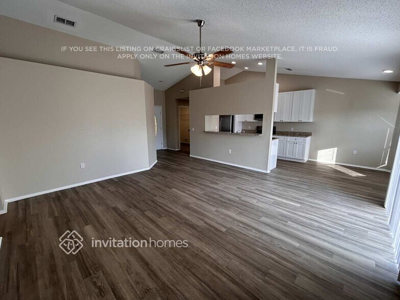 Building Photo - 122 Oak Run Dr