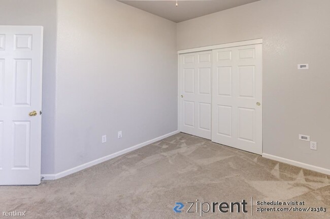 Building Photo - 3 br, 3 bath House - 825 Bussing Ct, Folso...