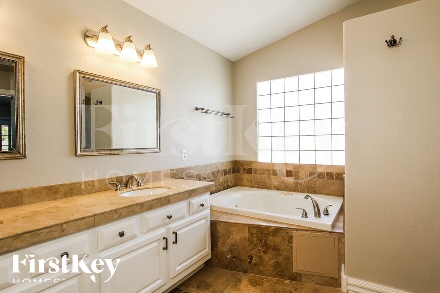 Building Photo - 15077 N 85th Ave