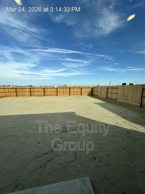 Building Photo - 2440 S Aubree St