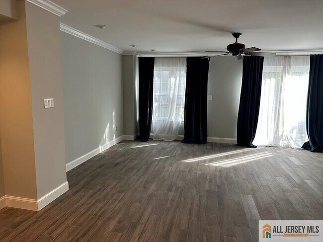 Building Photo - 14 Pheasant Run