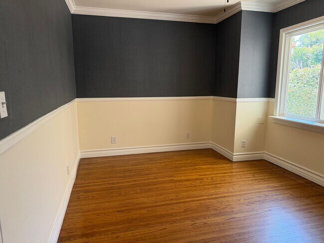Building Photo - Charming 3 Bedroom 2 Bathroom Wilshire Vista Home with Bonus Room, Resort-Style Backyard and Heat...