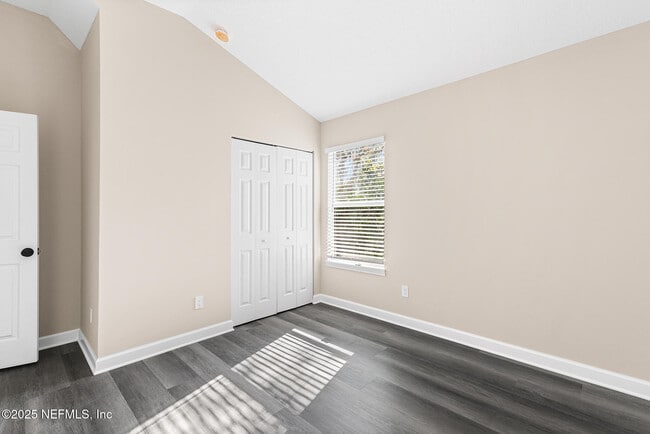 Building Photo - 452 Dutton Island Rd W