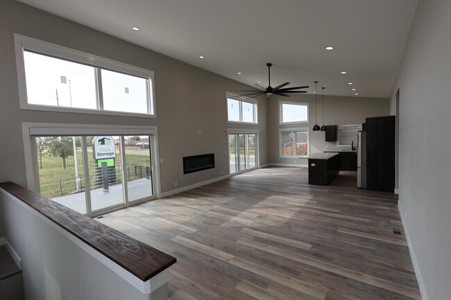 Building Photo - 4288 W 32nd St