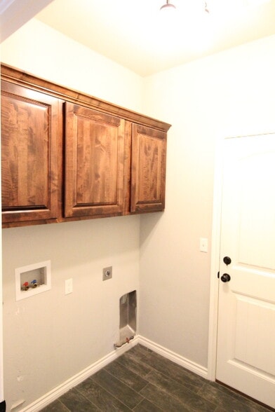 Building Photo - 20558 Pioneer Dr