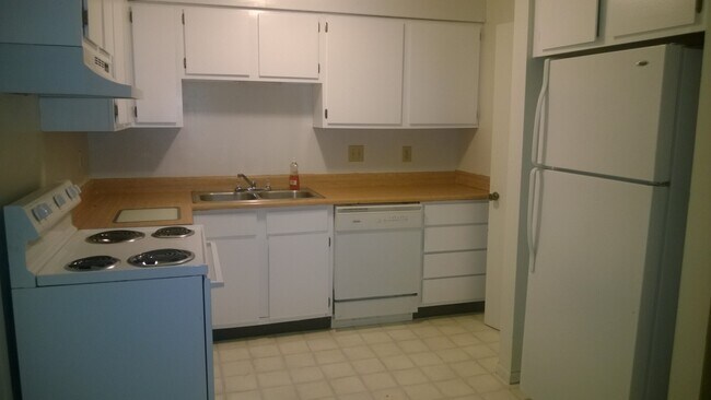 Building Photo - 1932 Slaton Ct