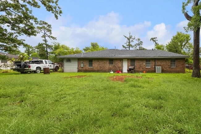 Building Photo - 9243 Bean St