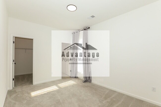 Building Photo - 141 Himalaya Way