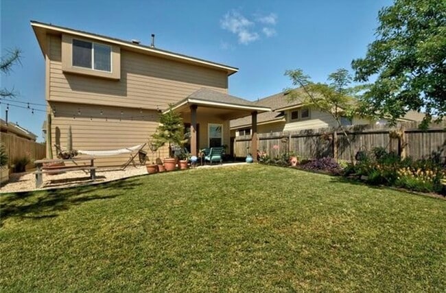 Building Photo - 129 Fort Griffin Dr