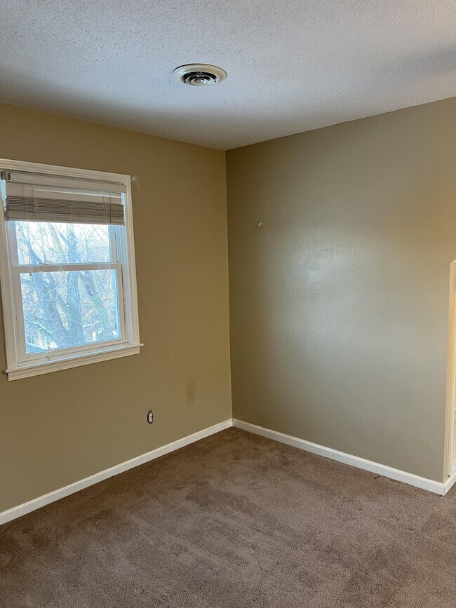 Building Photo - 503 Aspen Way