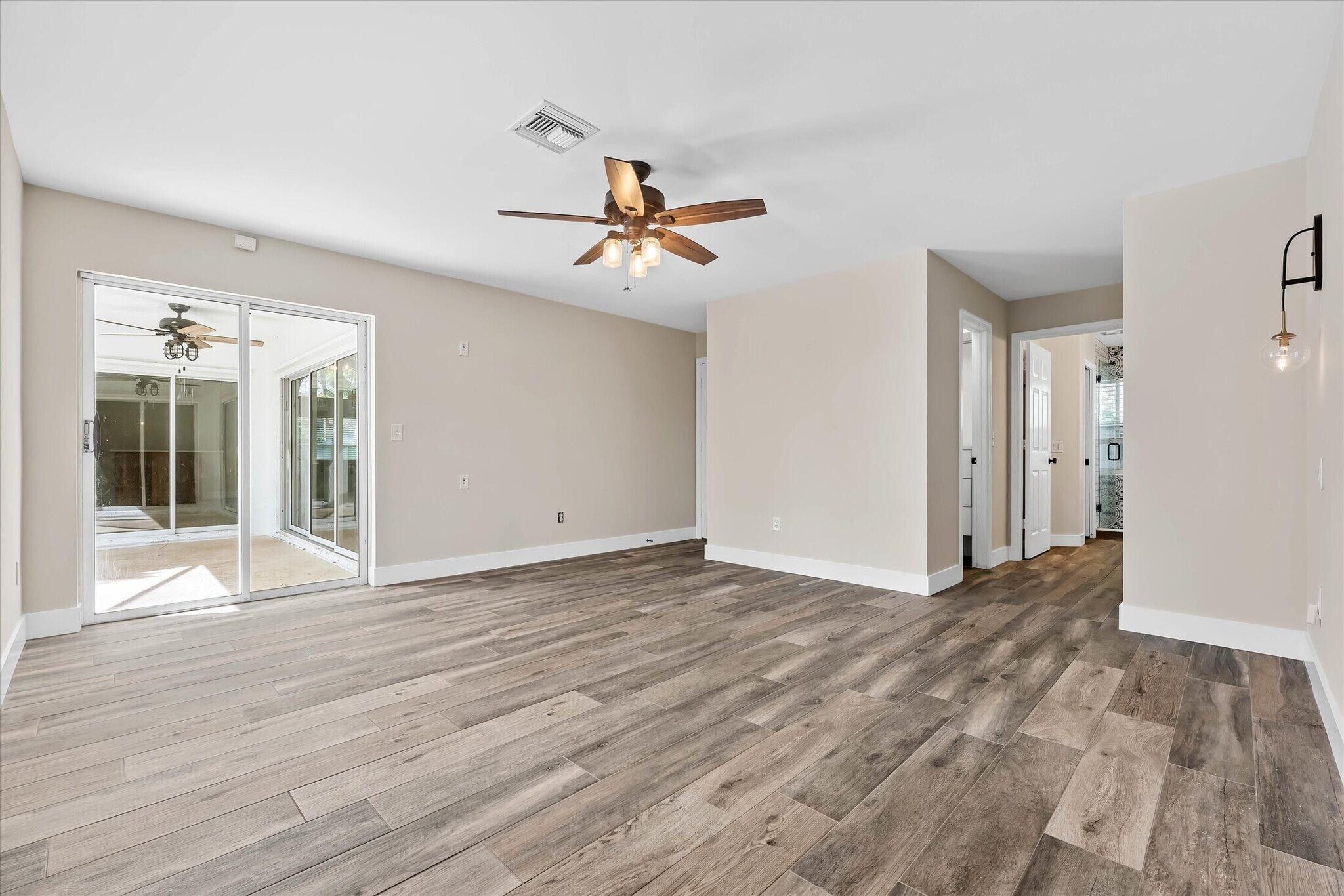Building Photo - 1021 Corallita Ct