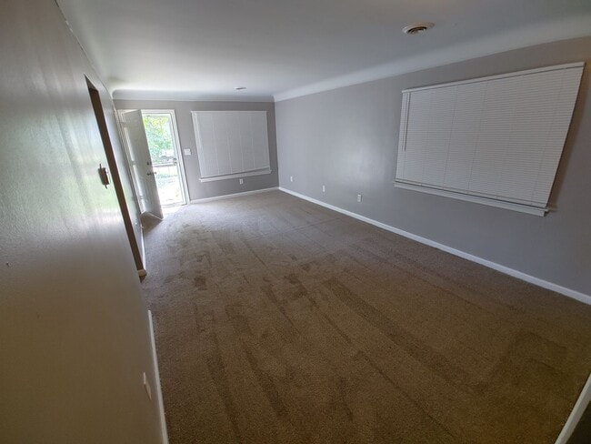 Building Photo - Cute Three Bedroom Ranch in Inkster