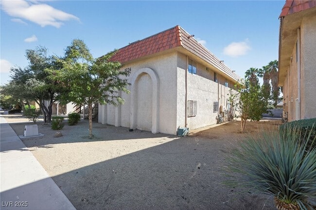 Building Photo - 1624 Cordoba Ln