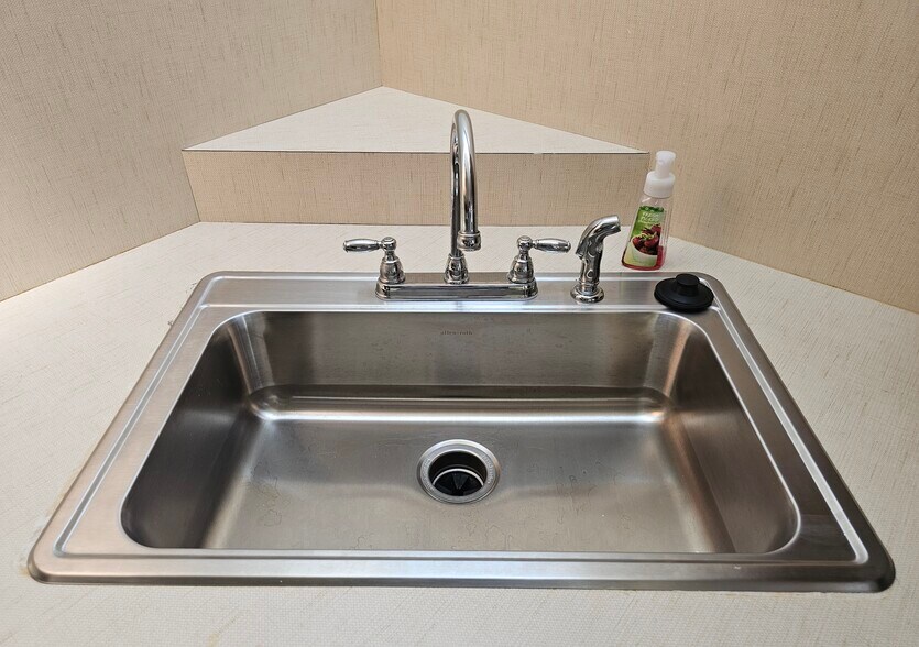 Building Photo - 11071 SE 242nd Ave