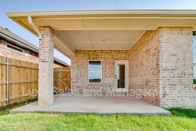 Building Photo - 8329 NW 163rd Ter