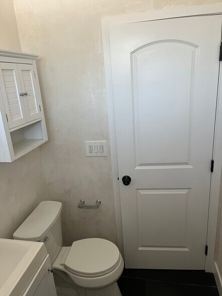 Water Resistant Venetian Plaster - 1825 Walnut Creek Ct