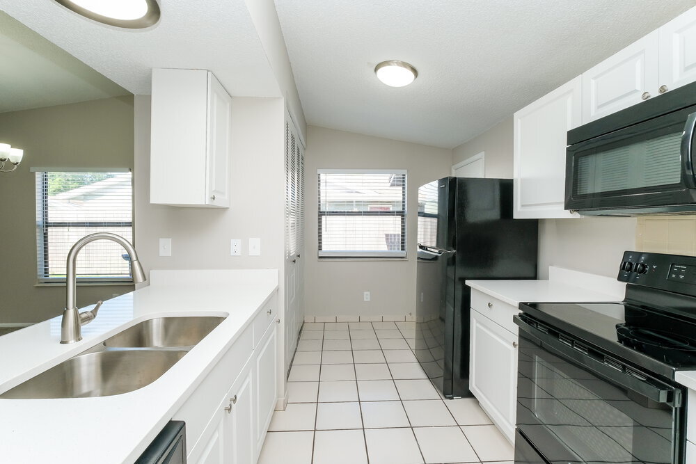Building Photo - 662 Timber Bay Cir W