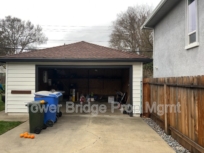 Building Photo - 5724 Callister Ave