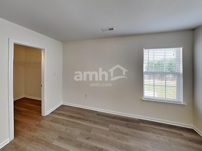 Building Photo - 10717 Pointer Ridge Dr