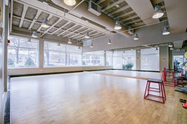 Building Photo - 355 I St SW