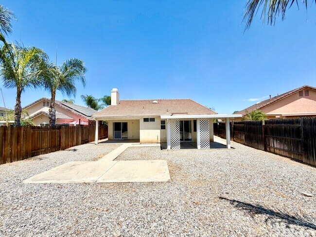 Building Photo - 27071 School Park Dr