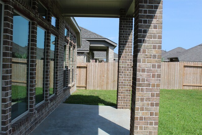 Building Photo - 1335 Paradise Creek Ln