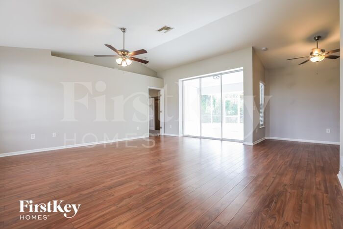 Building Photo - 2957 Wenona Dr