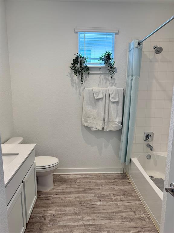 Building Photo - 2307 Langdale Ln