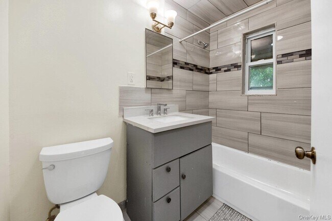 Building Photo - 3722 Bronxwood Ave