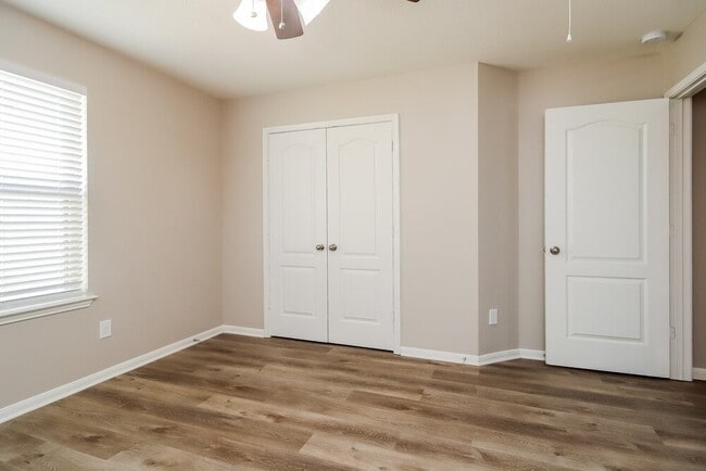 Building Photo - 5107 Gulf Stream Ln