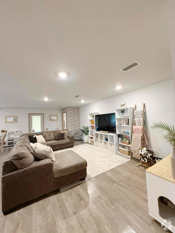 Building Photo - 4865 Conner Ln
