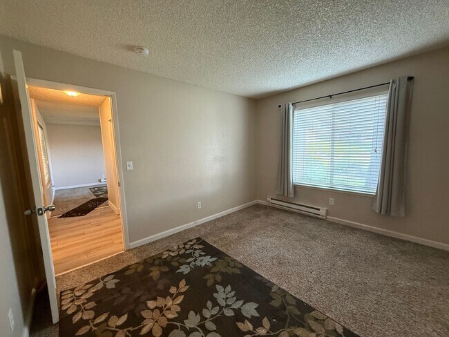 Building Photo - 3855 E Leonesio Dr