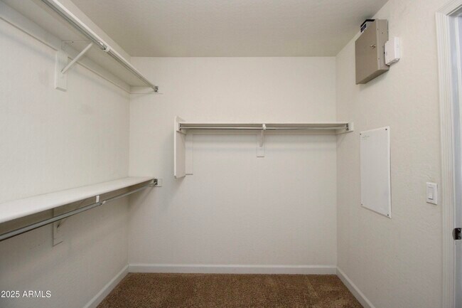 Building Photo - 22310 E Creekside Ct