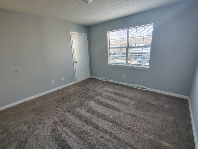 Building Photo - 74 Duiguid Dr