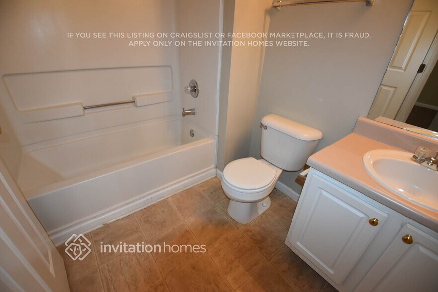 Building Photo - 85 Hazelhurst Dr