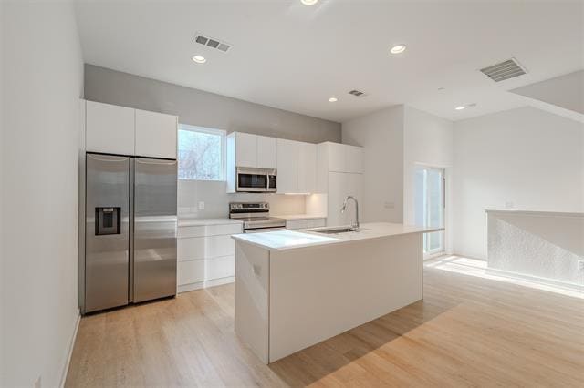 Building Photo - 6012 Hudson St