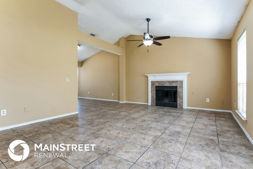 Building Photo - 909 Eagle Dr