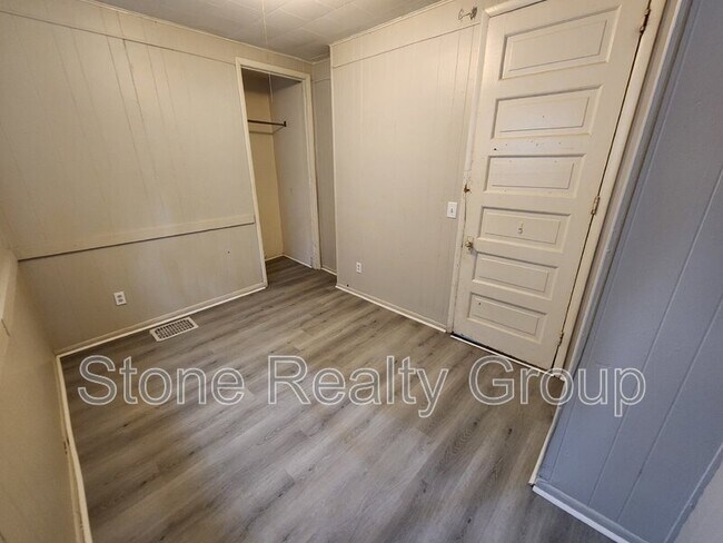 Building Photo - 2044 N 11th St