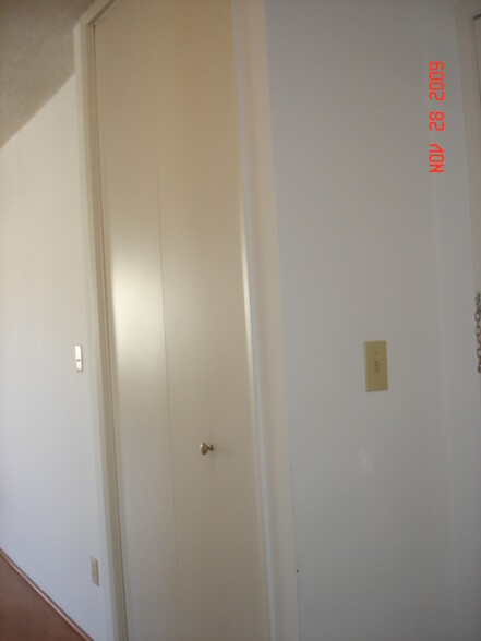 Building Photo - 918 3rd St
