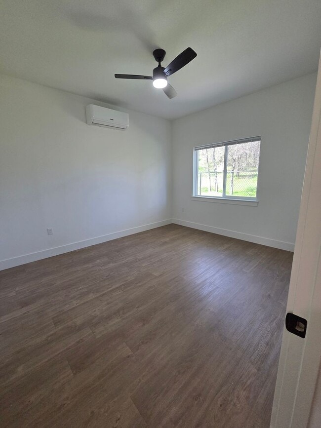 Building Photo - Brand New Build on Old Alturas - ALL Electric with City of Redding Solar!