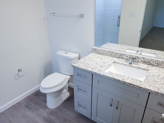 Building Photo - 413 S Market St