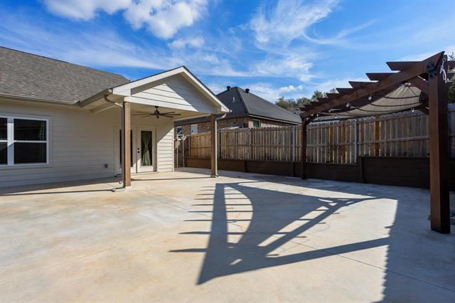 Building Photo - 5116 Stoneridge Dr